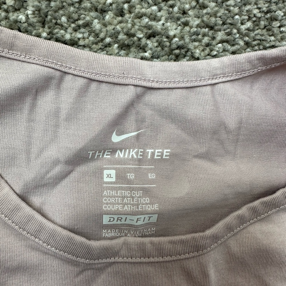 Nike Blush Tank Sleeveless T-Shirt Dri-Fit Athletic Cut Monochromatic EUC Large - Picture 5 of 8